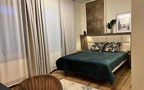 Guest House In Dobele City Center- Pilsetas Maja